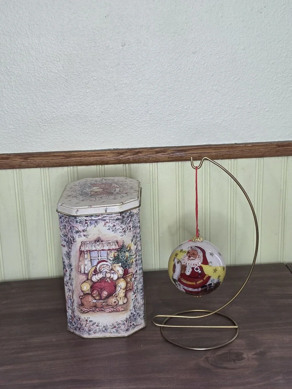 Vintage 2000 Pier 1 Imports Li Bien ornament W/ Box & Additional Christmas Tin